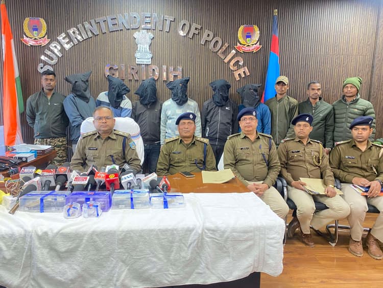 Giridih News : जमुआ में फायरिंग करने के सात आरोपित गिरफ्तार