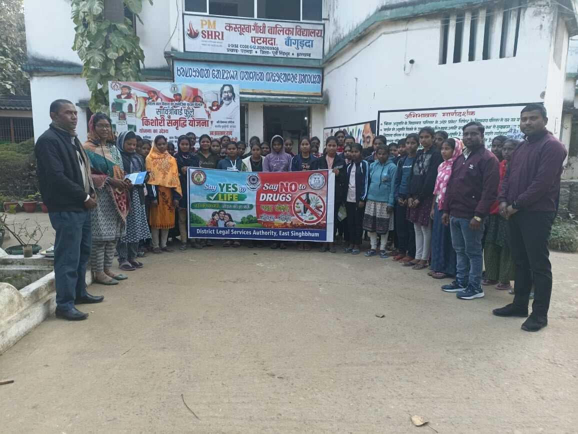 East Singhbhum News : समाज को धीरे-धीरे कमजोर कर रहा नशा, इससे दूर रहें : शंकर दास