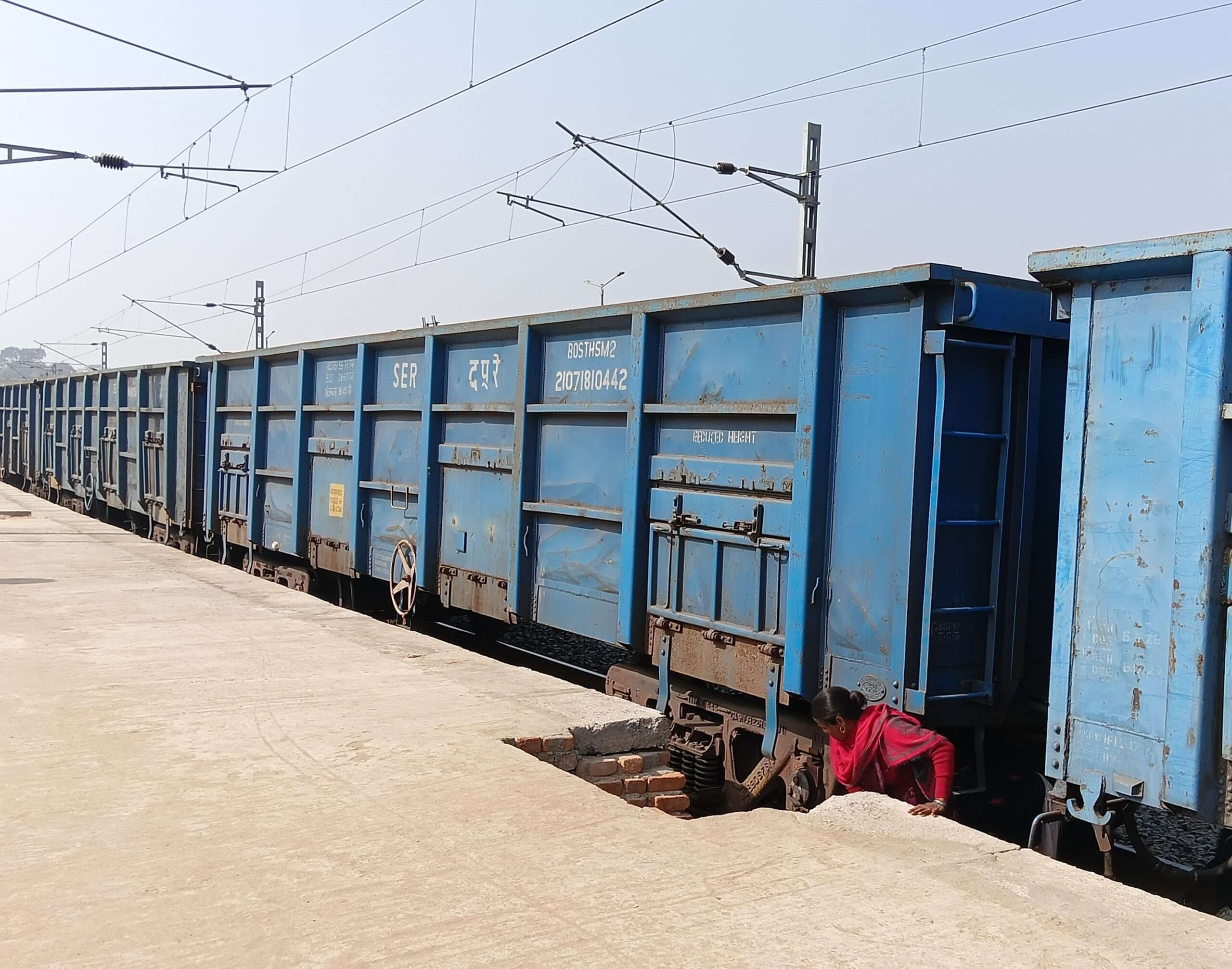 Giridih News : ढाई घंटे देरी से महेशमुंडा पहुंची गिरिडीह कोडरमा पैसेंजर ट्रेन, यात्री परेशान