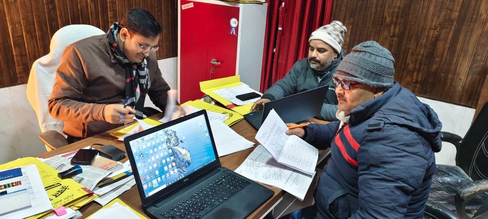 कुचायकोट में अतिक्रमण हटाओ अभियान तेज, 33 लोगों को नोटिस किया गया जारी