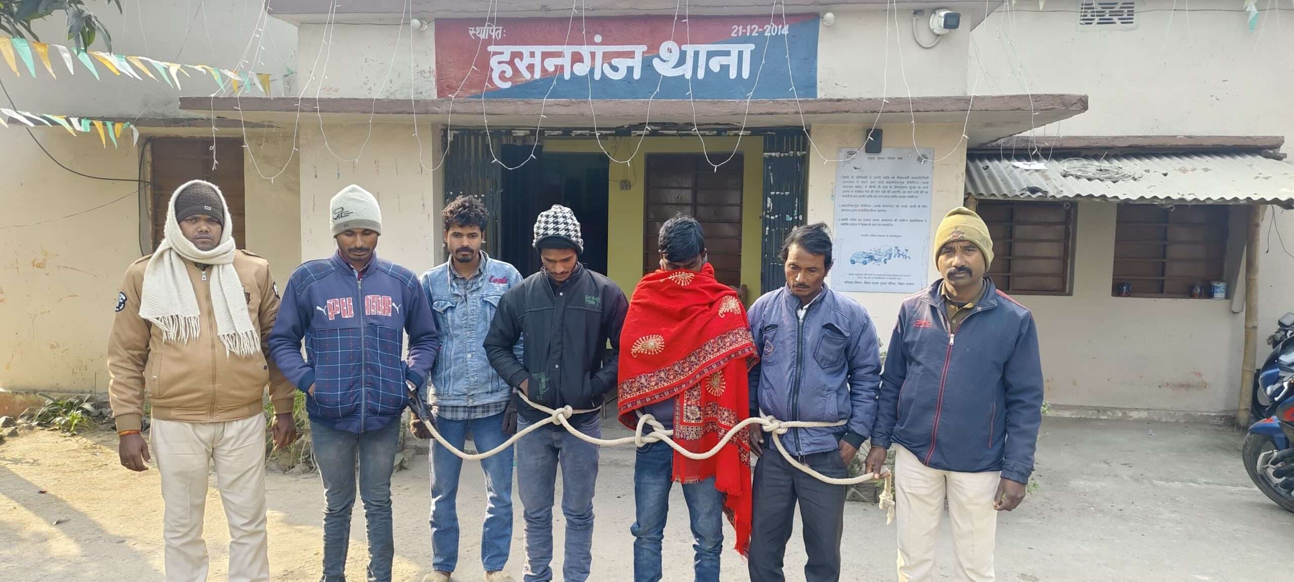 नशे में हंगामा करने में पांच शराबी गिरफ्तार