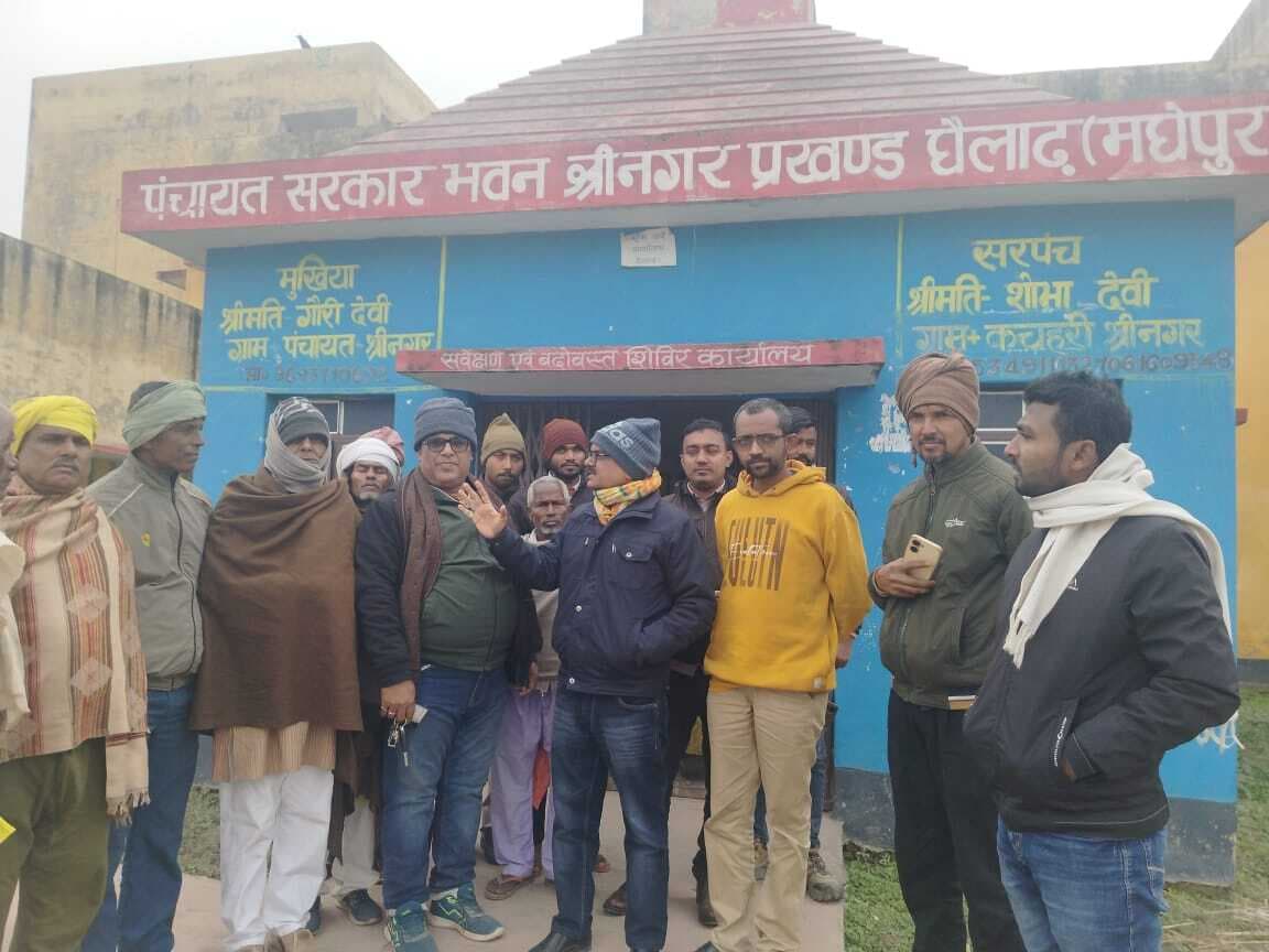 किसान रजिस्ट्री शिविर का एडीएम का किया निरीक्षण