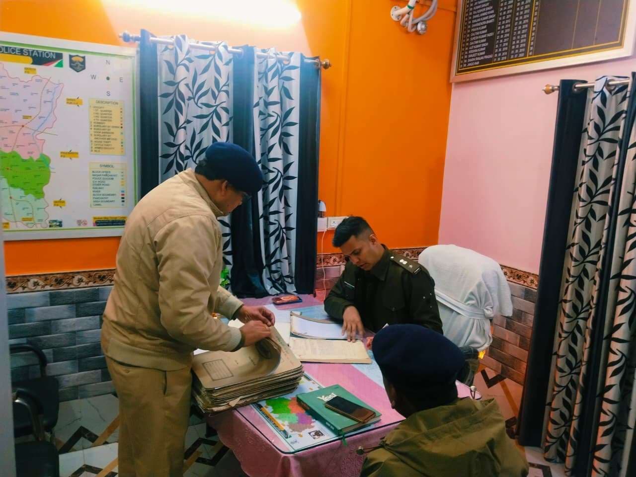 एसपी ने भोरे थाने का किया निरीक्षण, लंबित कांडों के त्वरित निष्पादन का दिया निर्देश