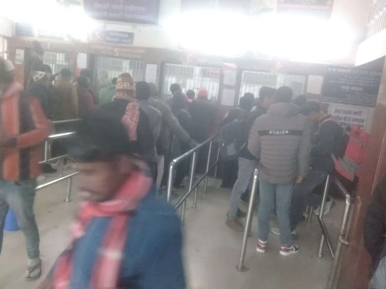 Samastipur News:काउंटर चार से ही होगा यात्रियों का टिकट रिफंड