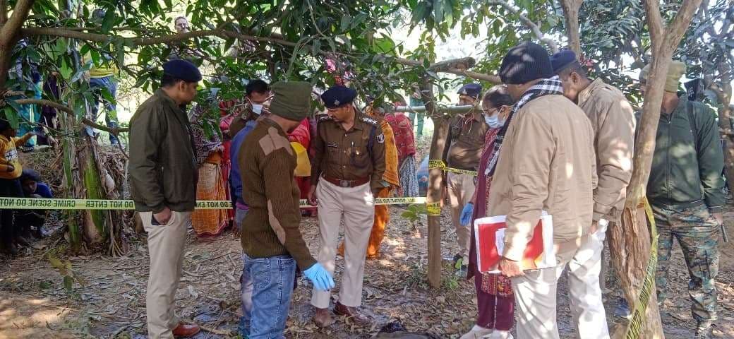 चीर नदी के निर्माणाधीन पुल के पास मिला युवक का शव