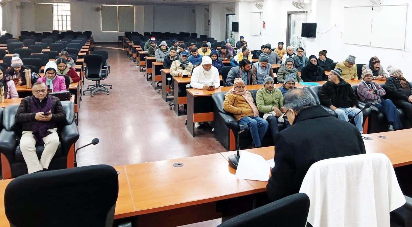 सीनेट बैठक की तैयारी को लेकर 13 कमेटी गठित