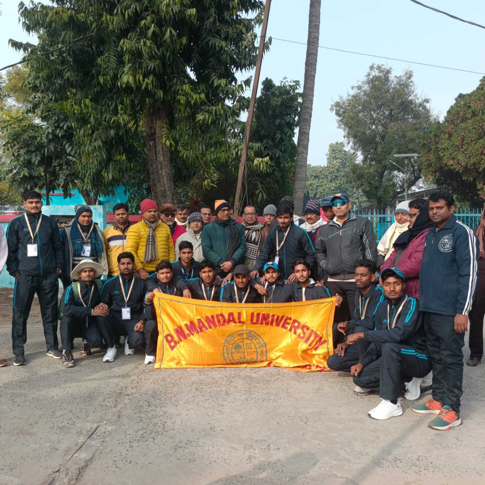 ओड़िशा में पूर्वी क्षेत्र अंतर विश्वविद्यालय क्रिकेट प्रतियोगिता के लिए बीएन मंडल की टीम रवाना