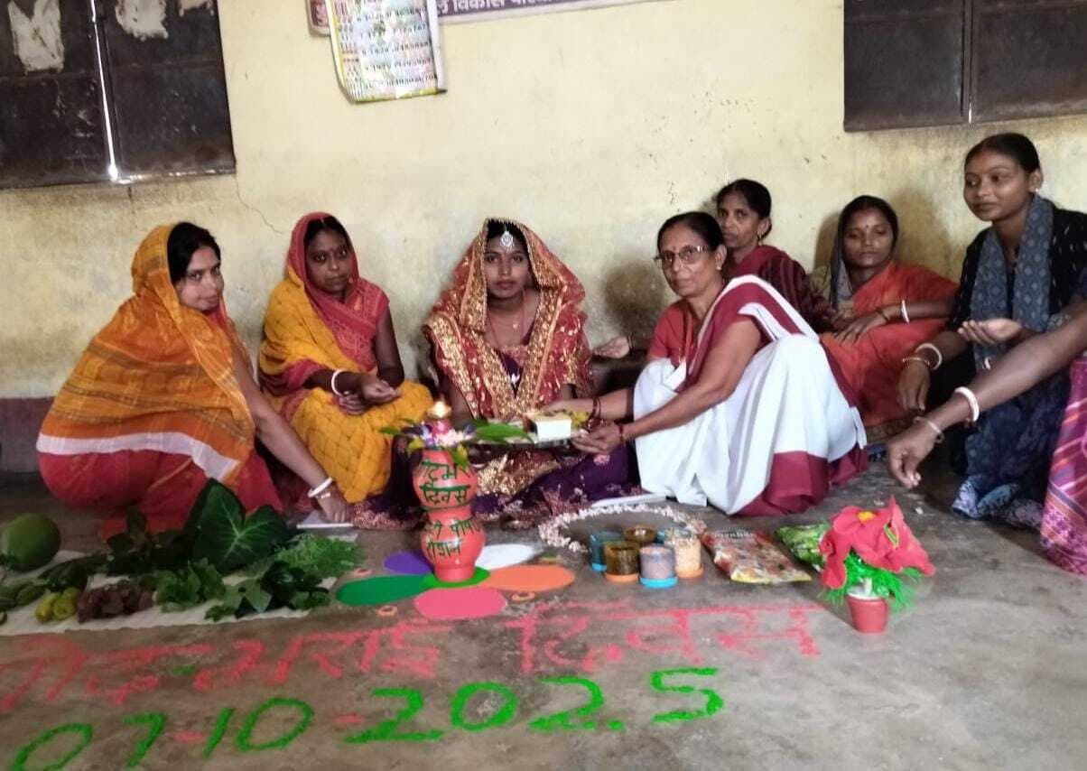 गर्भवती महिलाओं को पोषण व देखभाल की दी जानकारी