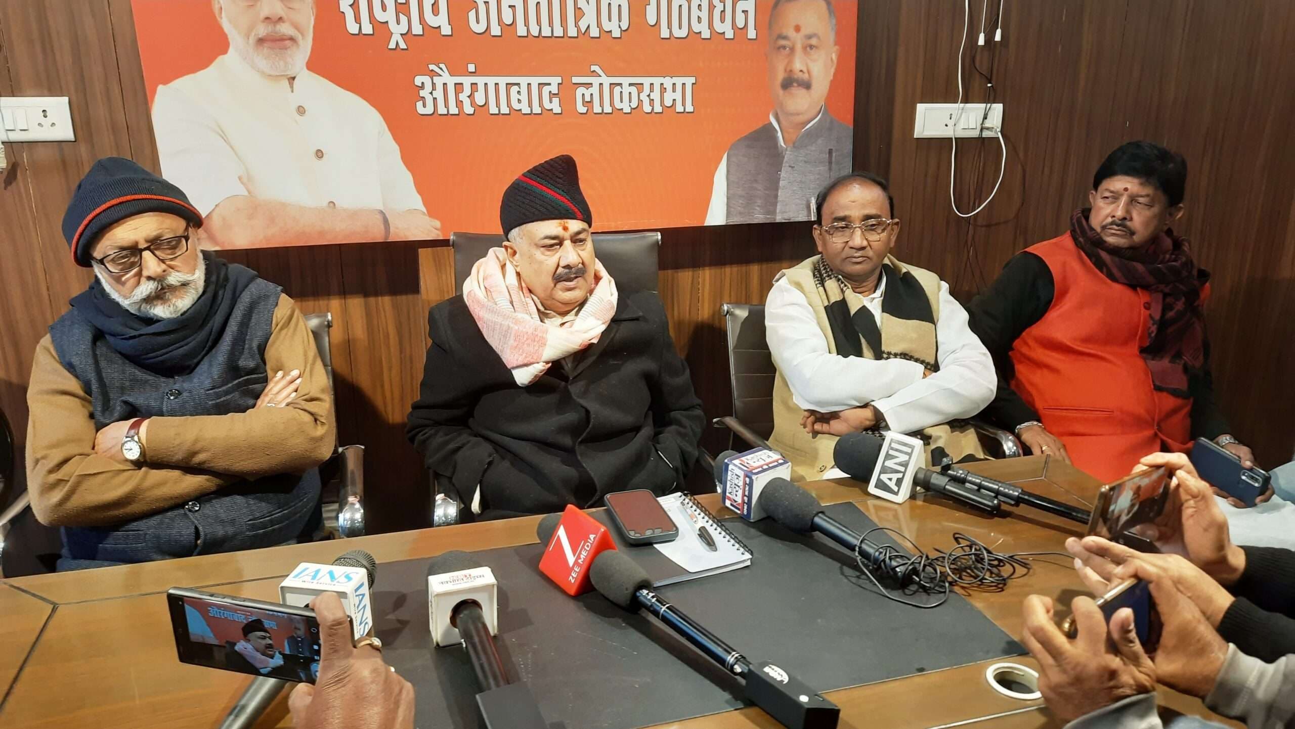 देश विरोधी काम करने वालों के साथ हमेशा खड़ी रहती कांग्रेस : पूर्व सांसद