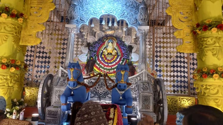 Dhanbad News : दीवाना तेरा आया, बाबा तेरी नगरी में...