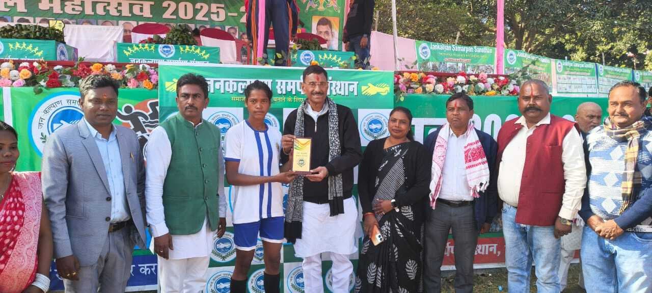 स्टार वारियर्स एफसी बालिका फुटबॉल की बनी विजेता