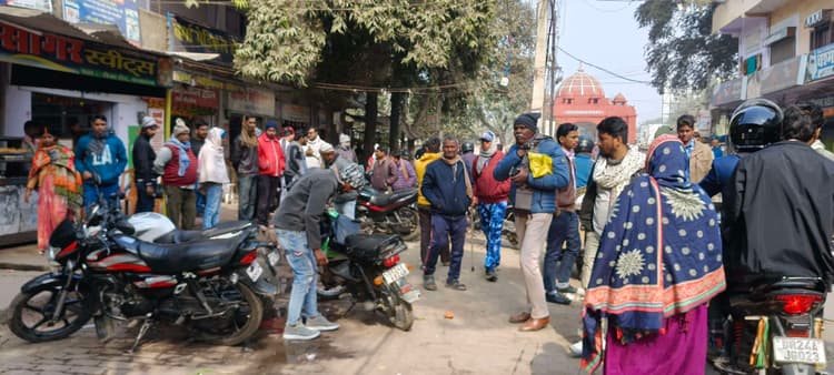 रौजा रोड में हुई मजिस्ट्रेट की तैनाती, तो मछली मंडी में घुस गये वेंडर