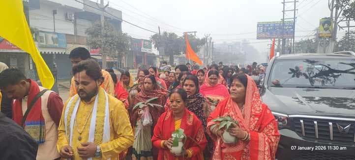 गोड्डा में बाबा बिजलेश्वर नाथ मंदिर से निकाली गयी भव्य कलश शोभायात्रा