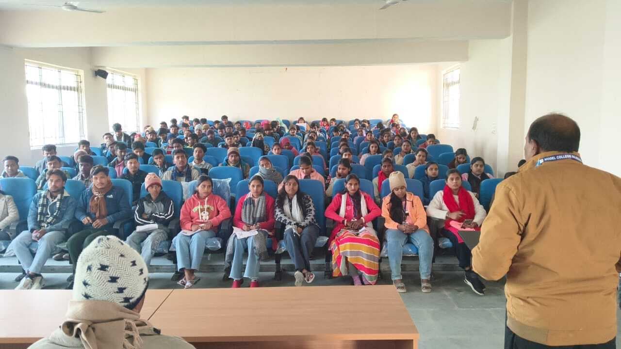 युवा जागरूक हों और बाल विवाह जैसी सामाजिक बुराइयों को जड़ से मिटायें : डॉ रणजीत कुमार सिंह