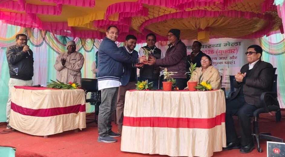 मंडरो प्राथमिक स्वास्थ्य केंद्र में प्रखंड स्तरीय स्वास्थ्य मेले का आयोजन