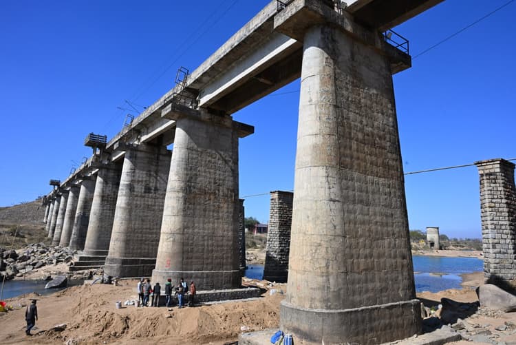 ranchi lohardaga railway news : रांची से इरगांव तक रेल का सफर, आगे की 08 किमी यात्रा के लिए मुफ्त बस सेवा