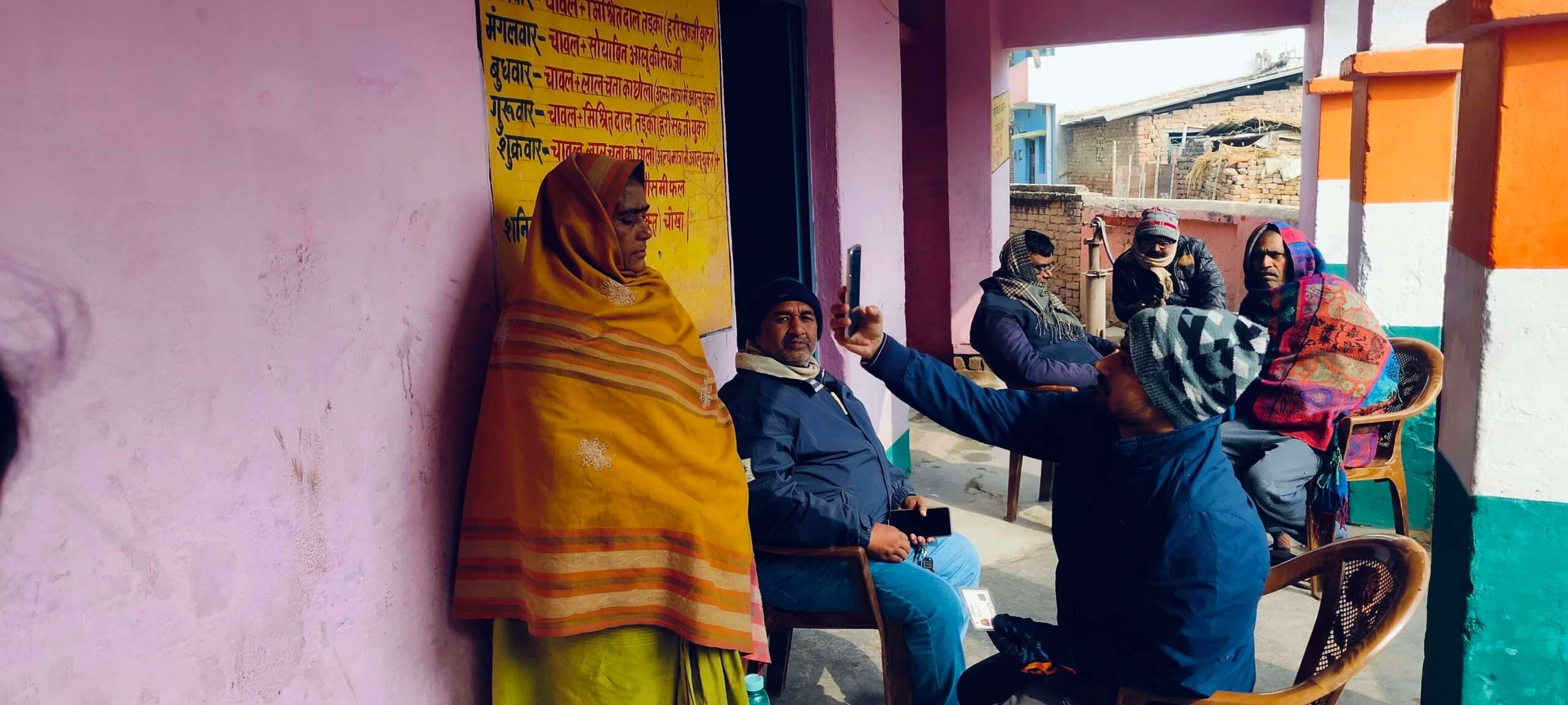 गरीबनगर में शिविर लगा कर किया ई-केवाईसी