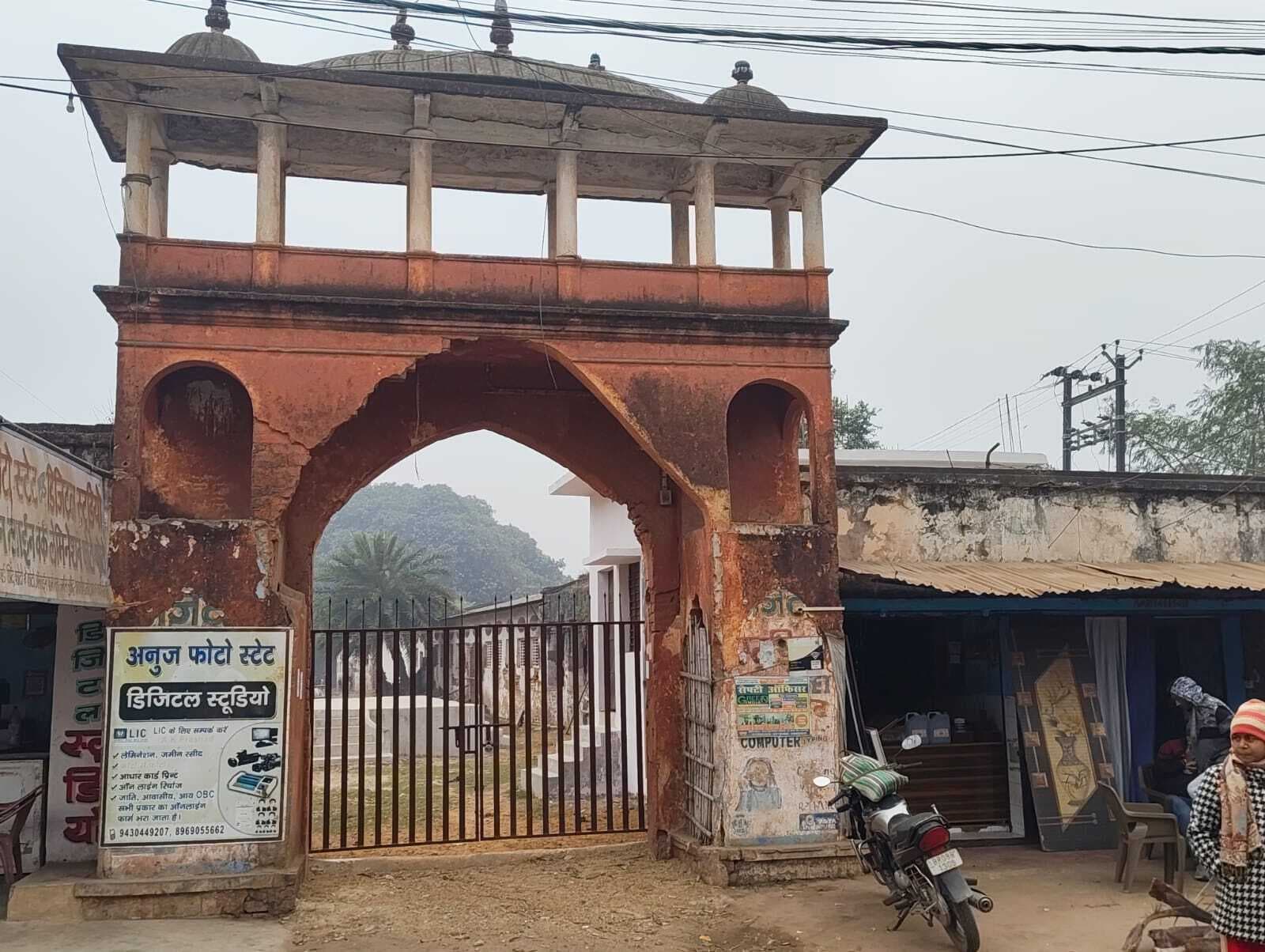 बदहाली : करोड़ों की संपत्ति, लाखों की आमदनी, फिर भी गौशाला में गौ वंश भूख व बीमारी से त्रस्त