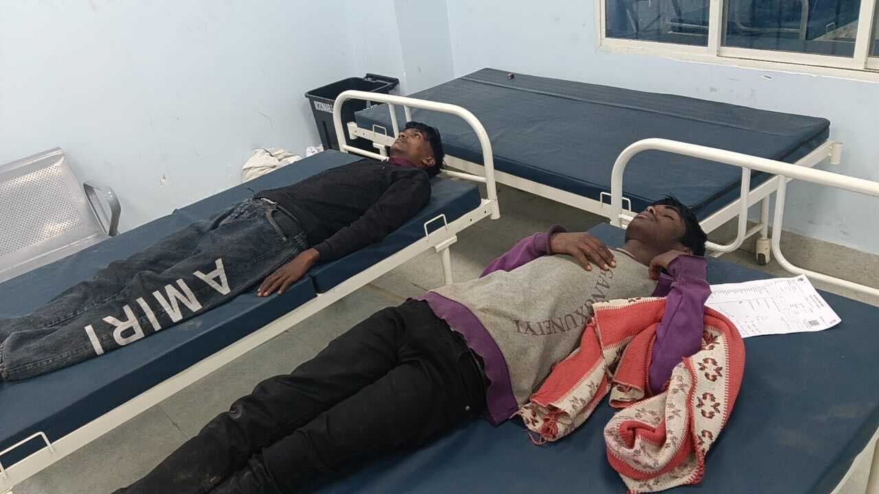 बसडिला बाजार में आग सेंकने के दौरान हिंसक झड़प में दो महिलाओं पर चाकू से हमला, पांच लोग घायल