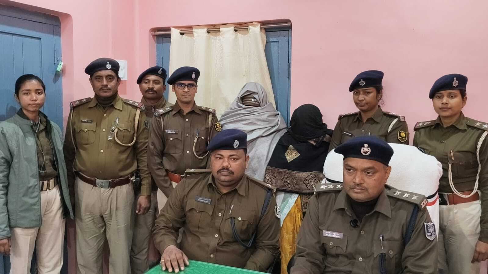 19 लाख की हेरोइन के साथ वैशाली की महिला तस्कर समेत दो गिरफ्तार