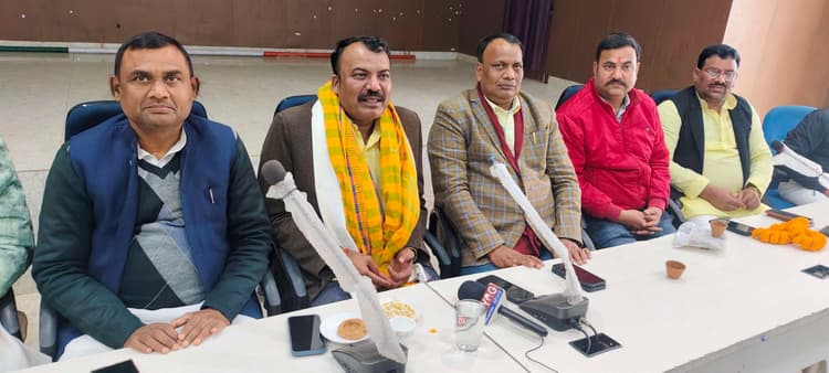 पंचायतों में नसे सिरे से परिसीमन पर आर-पार के मूड में मुखिया संघ