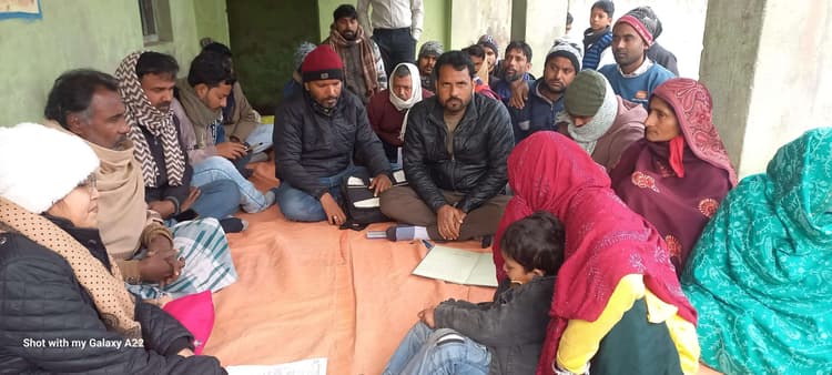 विषहरिया में आमसभा का आयोजन