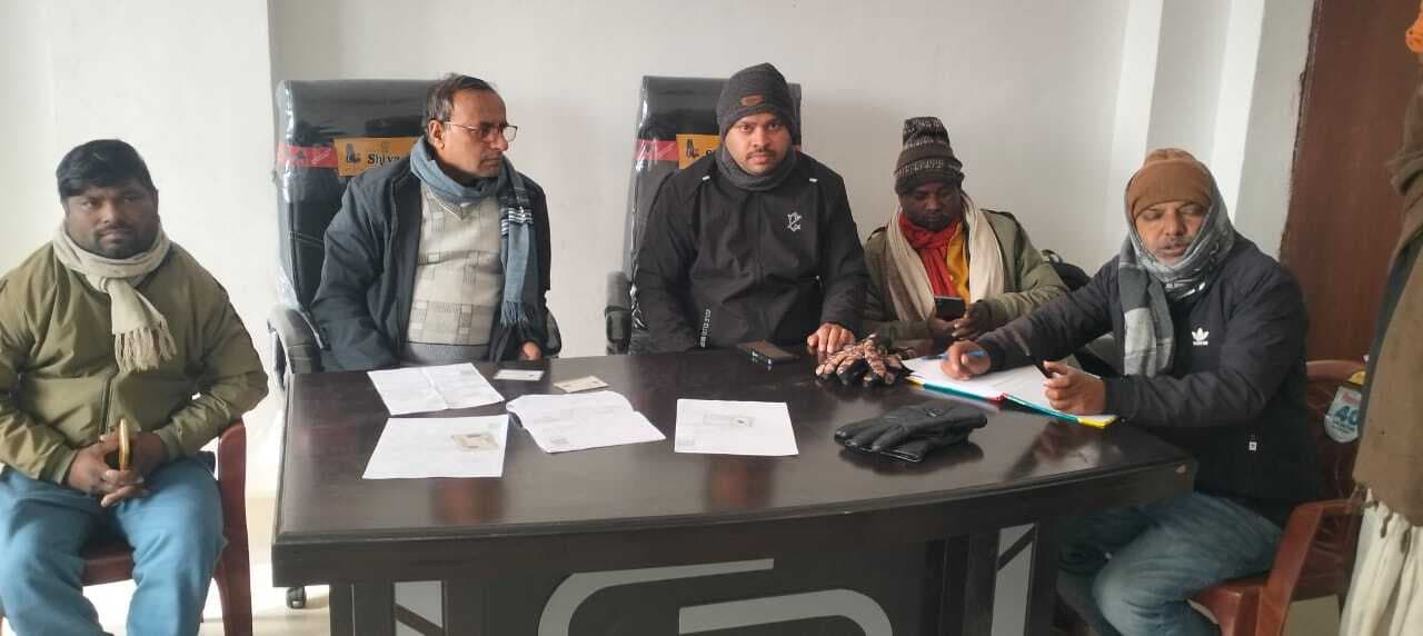 फॉर्मर आइडी पंजीकरण के लिए शिविर में किसानों की लगी भीड़