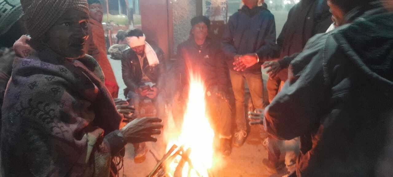 कड़ाके की ठंड का कहर जारी, गिरते तापमान से जनजीवन अस्त-व्यस्त