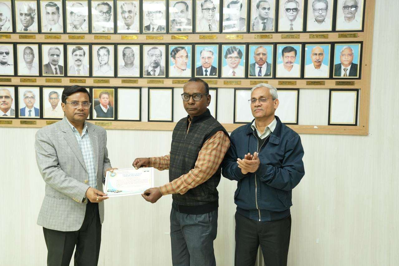 तीन चिरेकाकर्मियों को मिला दिसंबर-2025 मैन ऑफ द मंथ का अवार्ड