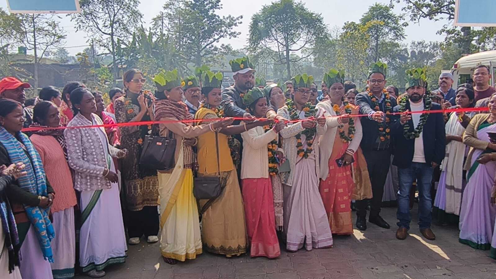 स्वास्थ्य मेला में 604 लोगों की हुई जांच, नि:शुल्क दी गयी दवा