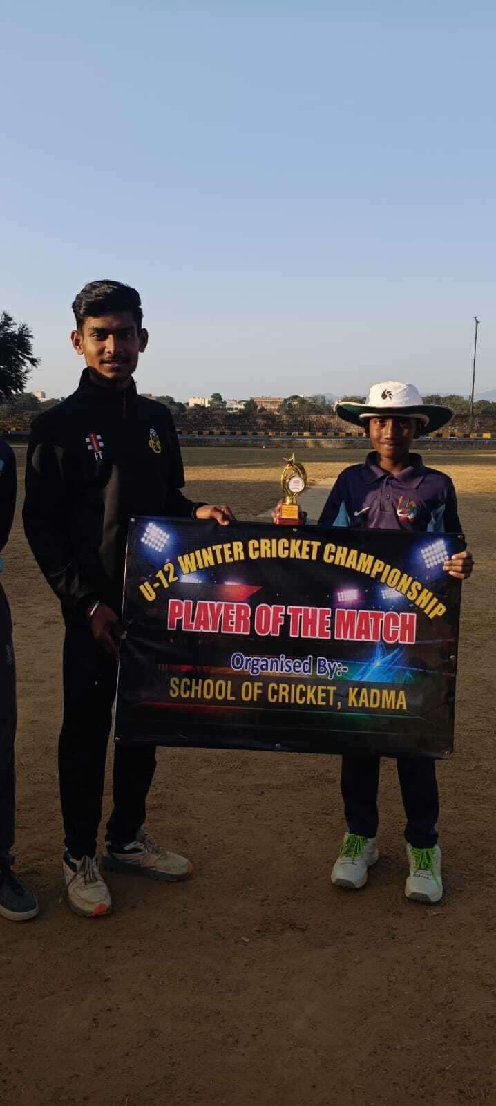 Under 12 Winter Cricket Championship : लियो को हराकर रॉयल की टीम फाइनल में