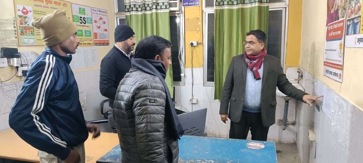 एसडीओ ने अस्पताल का किया निरीक्षण