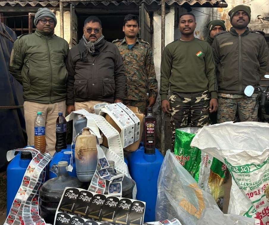 Bokaro News : जरीडीह में अवैध विदेशी शराब फैक्ट्री का उद्भेदन