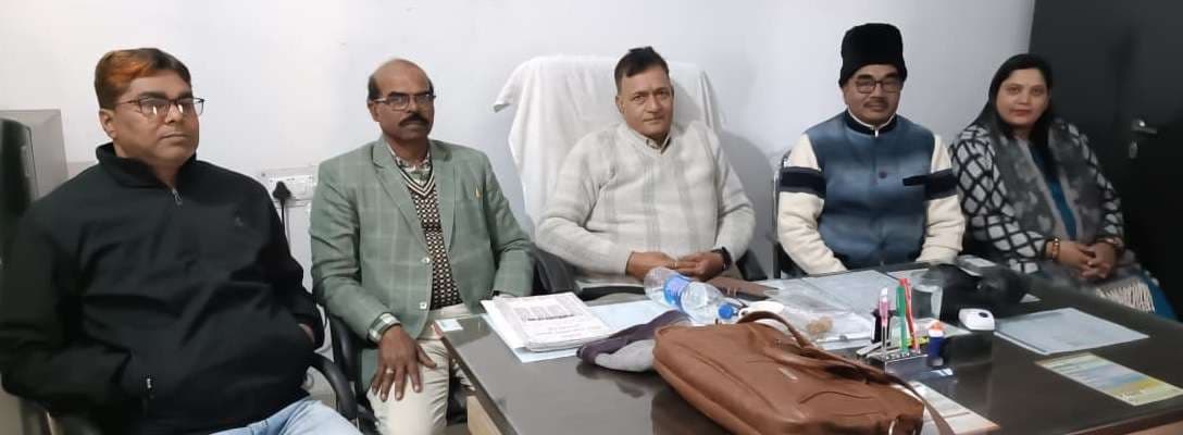 Bokaro News : शरीर को स्वस्थ रखने में अहम भूमिका निभाता है आयुर्वेद : डॉ पांडेय