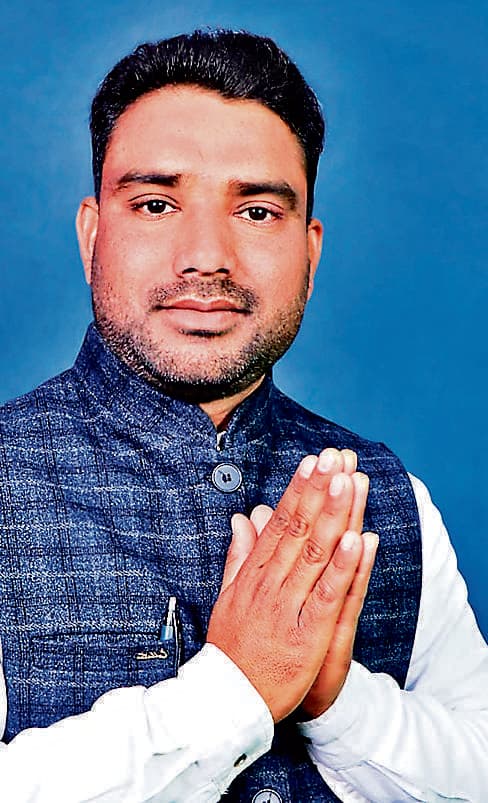 Seraikela Kharsawan News : झामुमो जिला सचिव का अपहरण, पुलिस को पता लगते ही छोड़ भागे