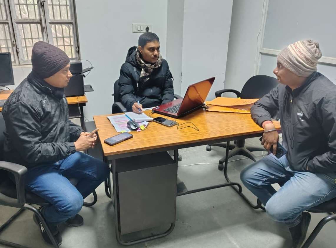 पूर्णिया विवि के शोधार्थियों को आइकार्ड व सेमिनार को लेकर रिसर्च सेल इंचार्ज से मिला शिष्टमंडल