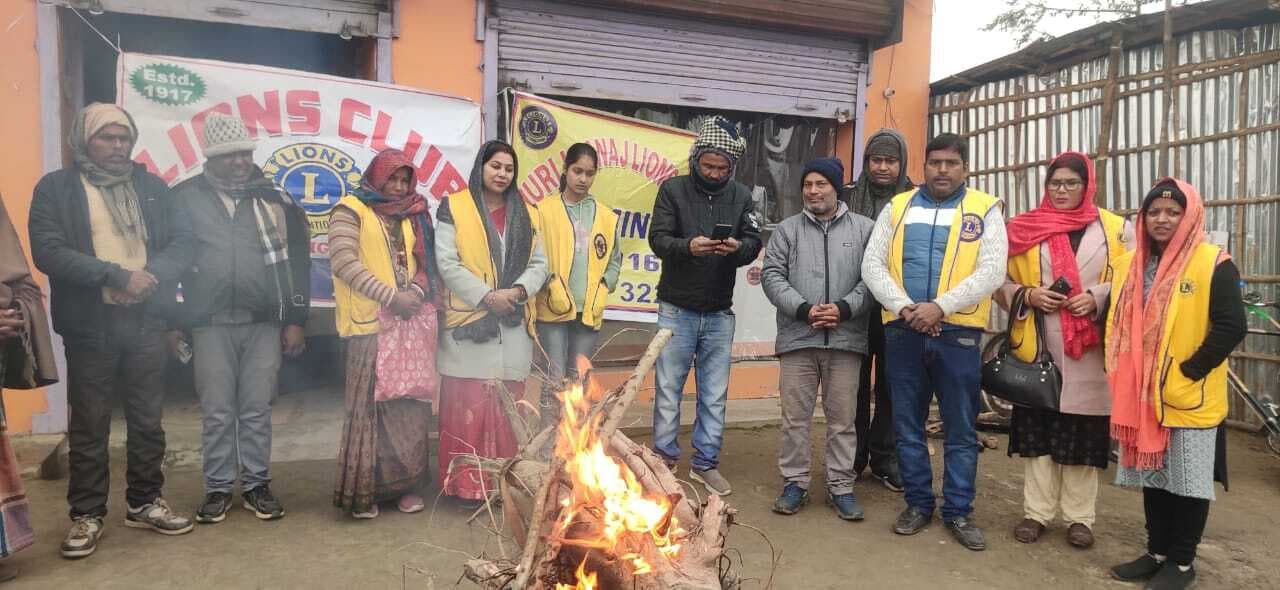 ठंड व शीतलहर को लेकर अलाव की गयी व्यवस्था