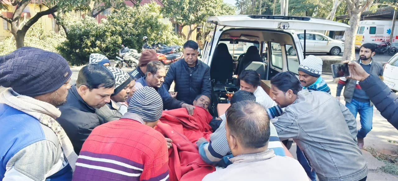 सायलो प्रोजेक्ट : उंचाई से गिरा मजदूर, पैर टूटा