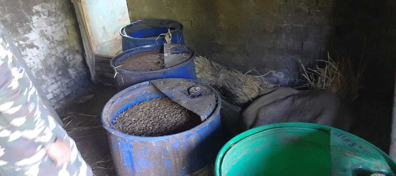 अवैध शराब के खिलाफ उत्पाद विभाग की बड़ी कार्रवाई, भट्ठियां ध्वस्त, दो गिरफ्तार