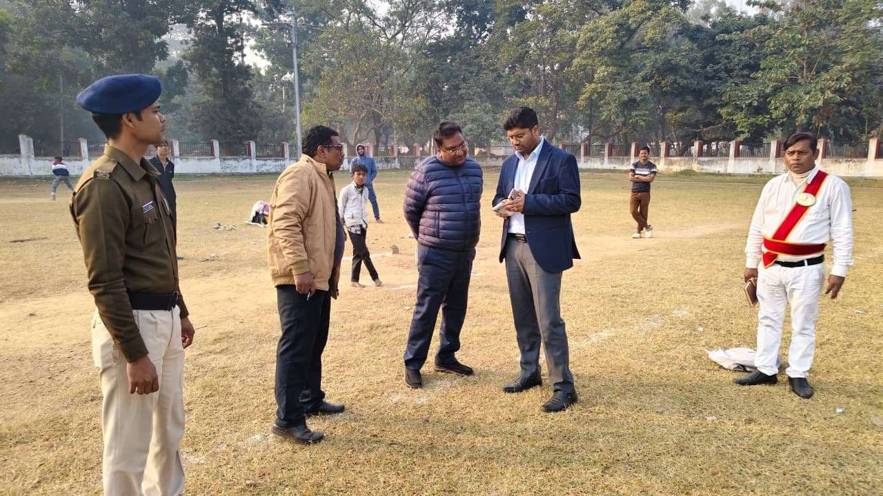 पोलो ग्राउंड बनेगा सिंथेटिक घास से टर्फ मैदान, डीएम ने किया निरीक्षण