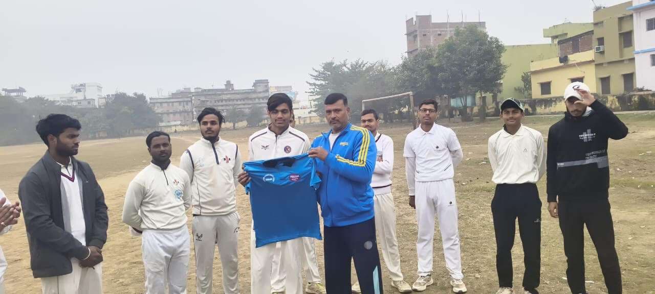 एवेंजर्स क्रिकेट क्लब ने आरा क्रिकेट अकादमी को आठ विकेटों से हराया