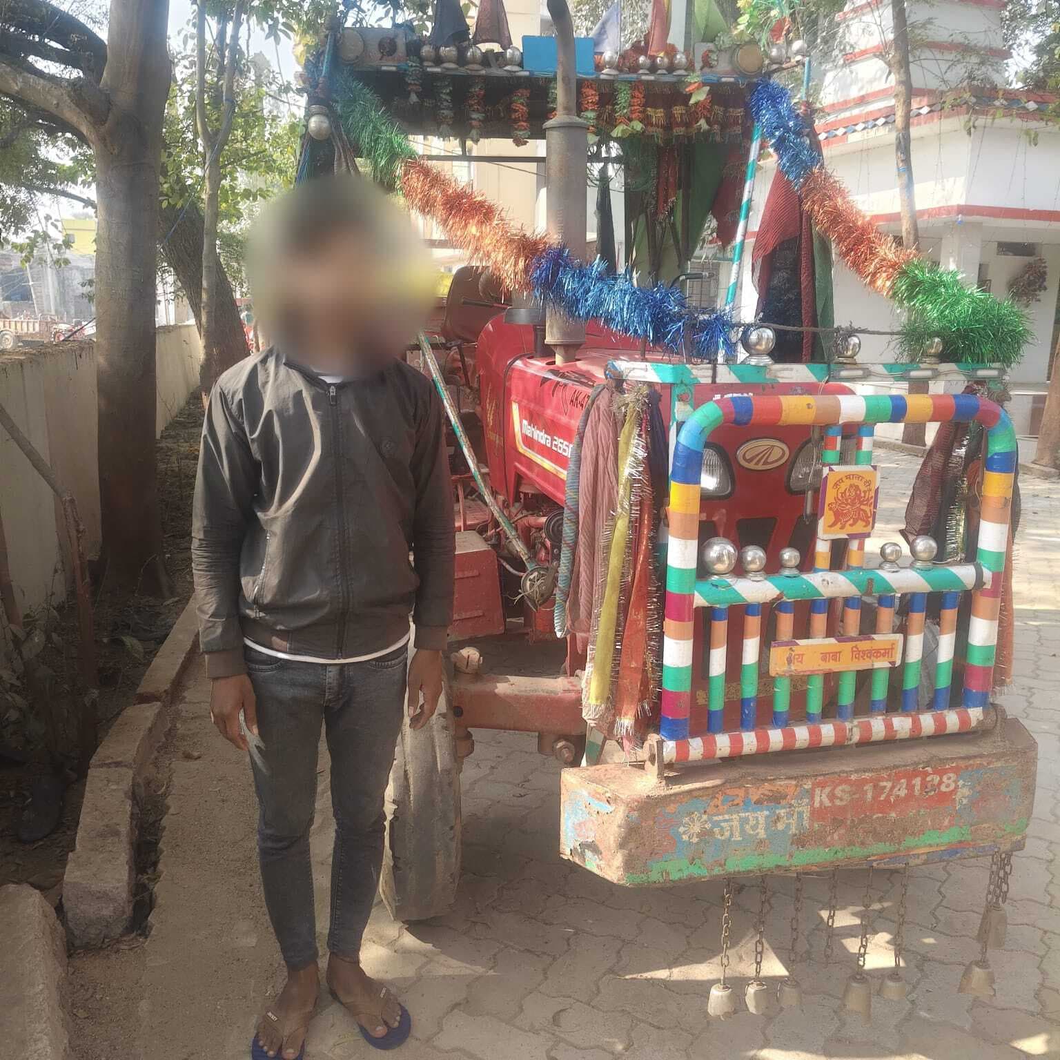 अवैध बालू लदे दो ट्रैक्टर जब्त, चालक गिरफ्तार