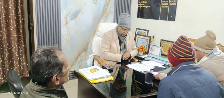 प्राथमिक शिक्षक संघ गोपगुट के प्रतिनिधिमंडल डीइओ से मिला