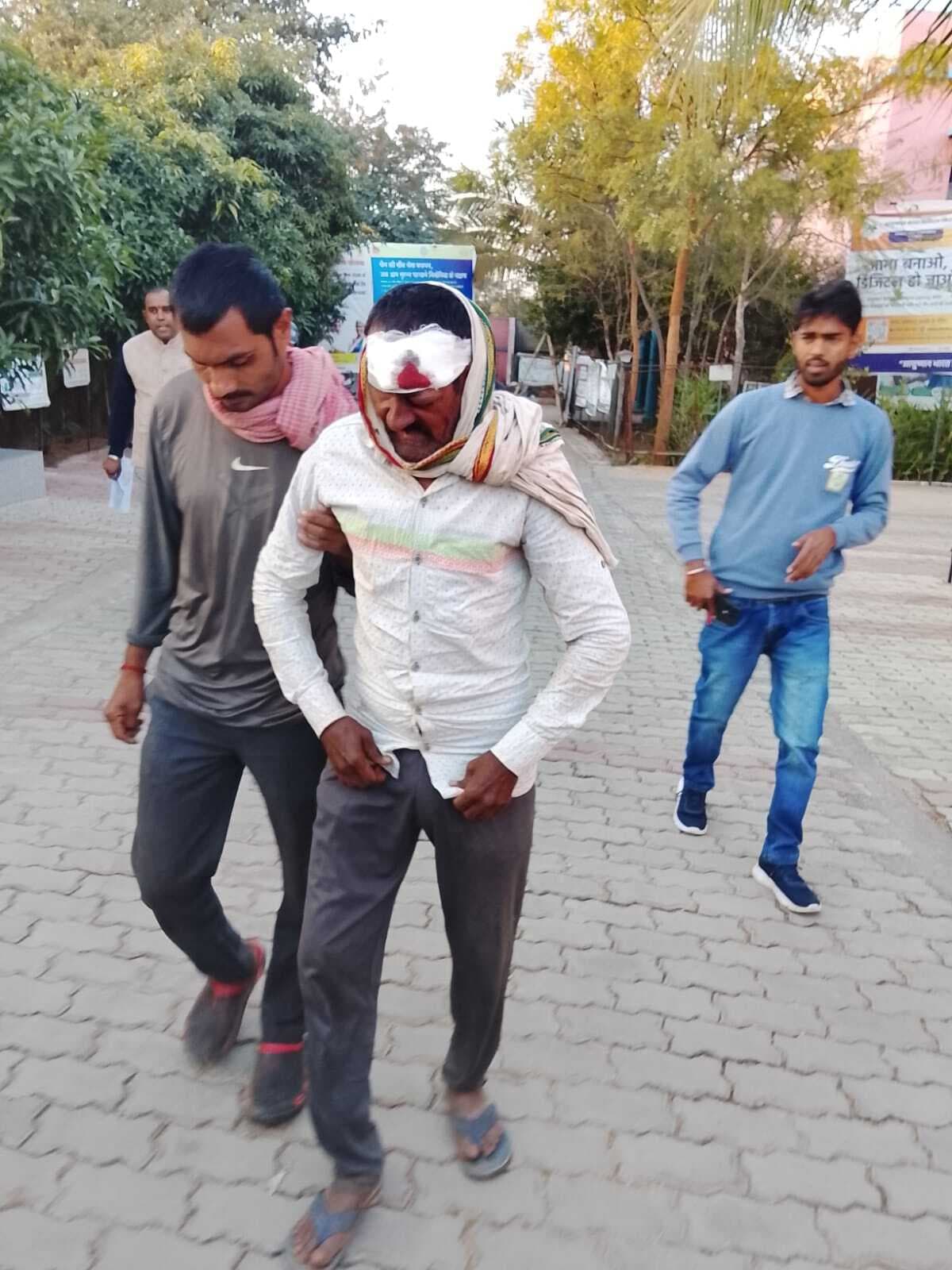 बच्चों के विवाद को लेकर हुई मारपीट में एक घायल