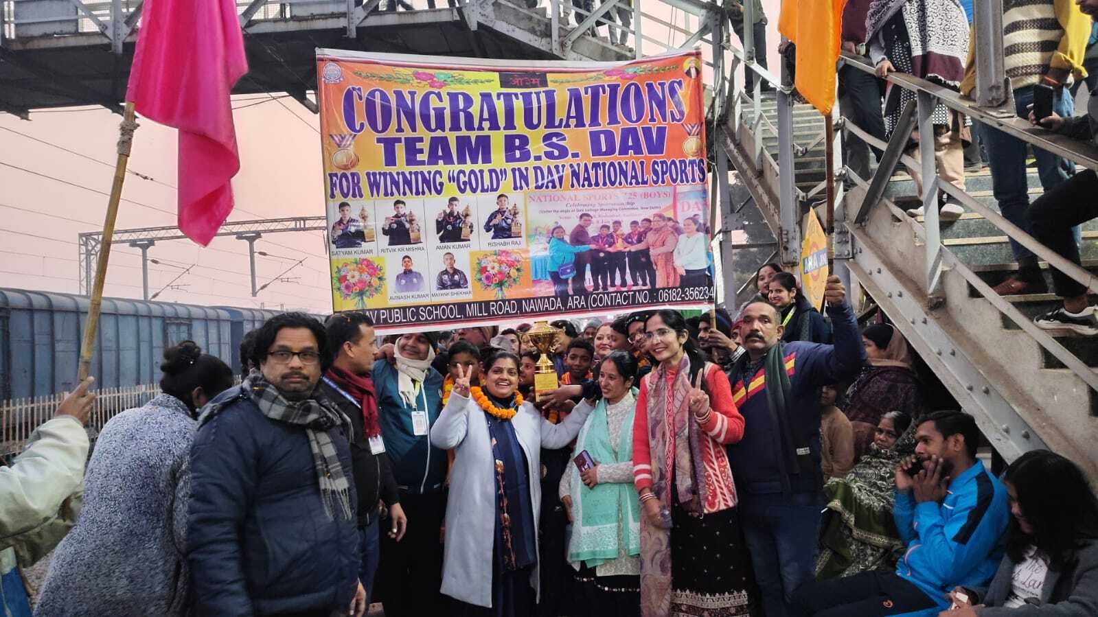 बीएस डीएवी की योगा टीम ने राष्ट्रीय स्तर पर जीता स्वर्ण