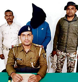 Gaya News : 15 वर्षों से फरार हार्डकोर नक्सली छोटू रविदास झारखंड से गिरफ्तार