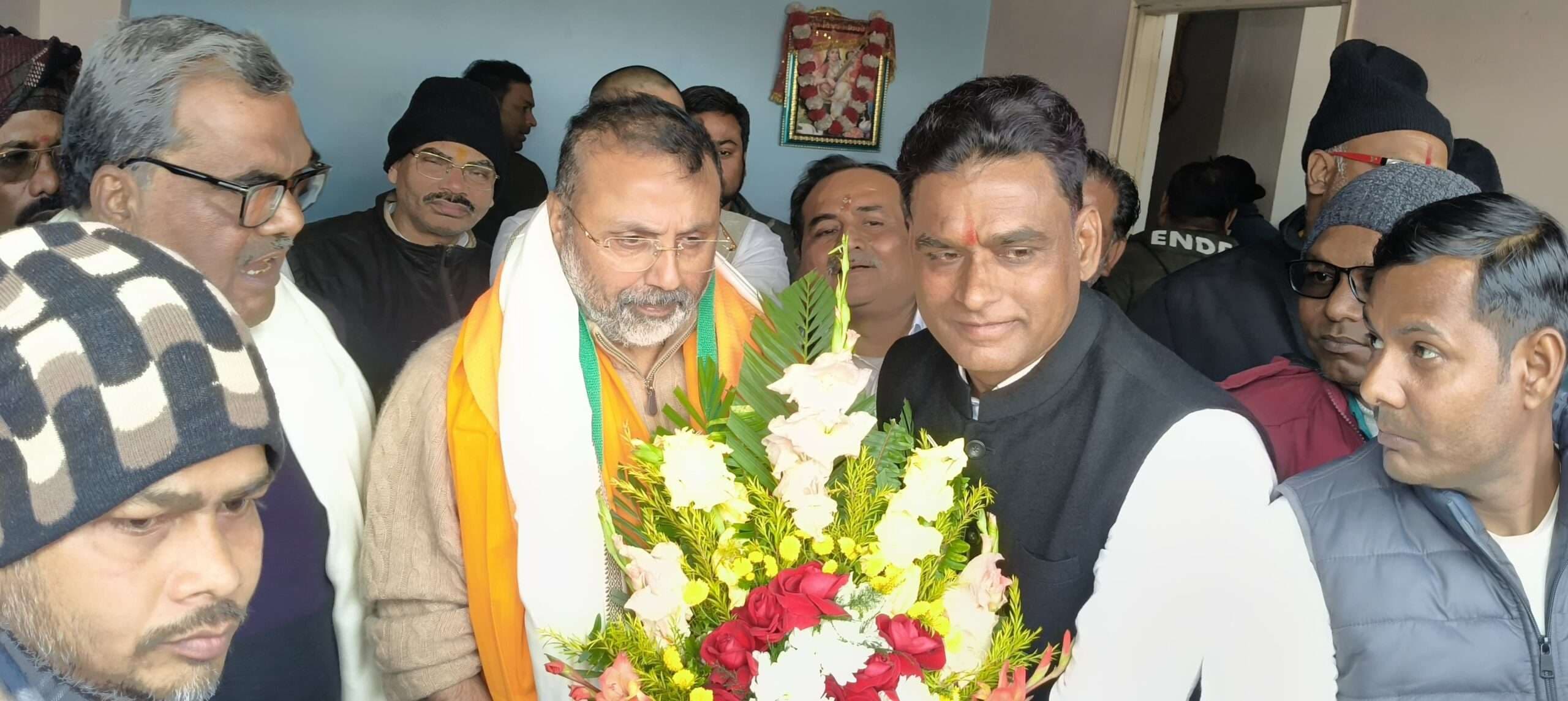 Bhagalpur news टिकानी में ट्रेनों के ठहराव को उठाये जायेंगे कदम : निशिकांत दुबे