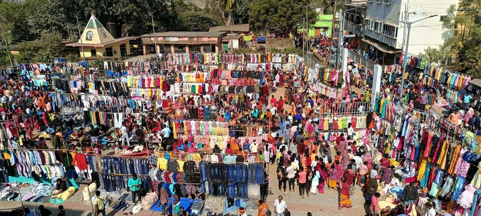 East Singhbhum News  : मकर हाट में उमड़ी भीड़, करोड़ों का कारोबार