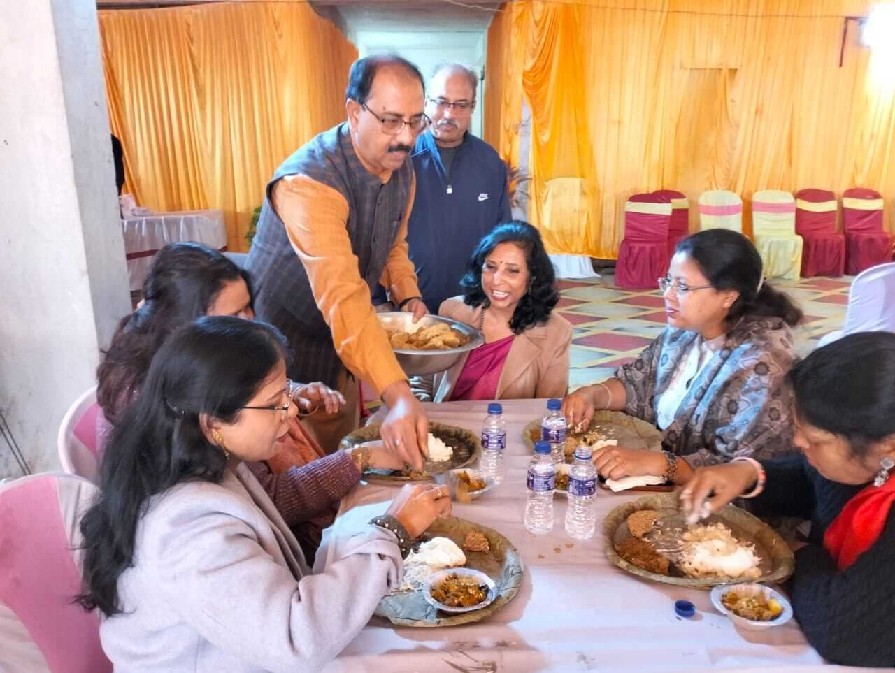 एकता व विश्व बंधुत्व का प्रतीक है यह पर्व : डाॅ संजीव