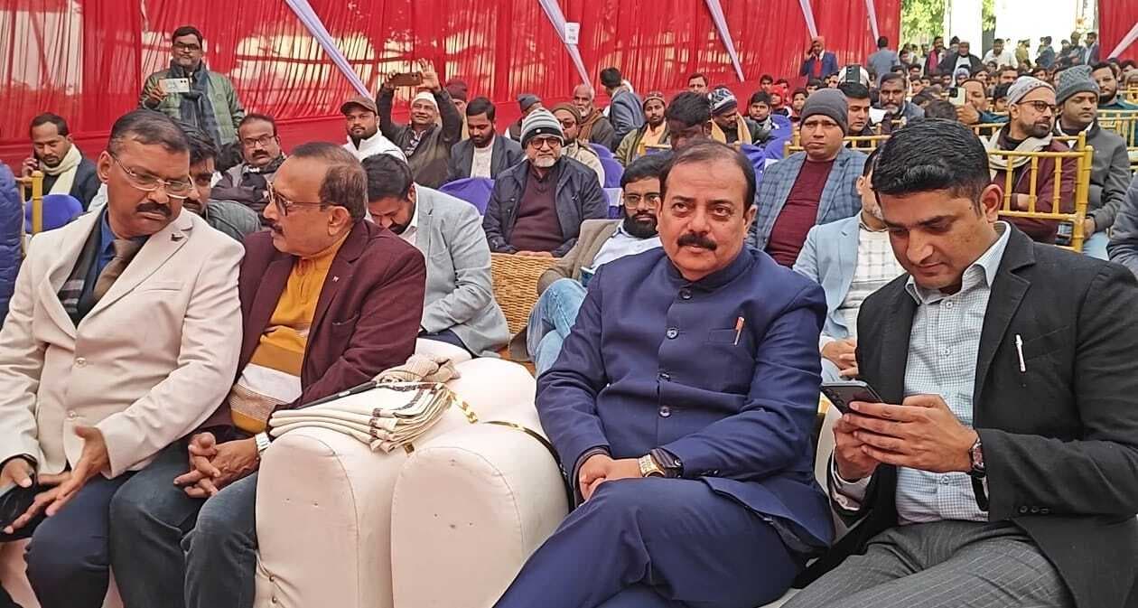 पढ़ाई के साथ-साथ व्यक्तित्व विकास भी जरूरी